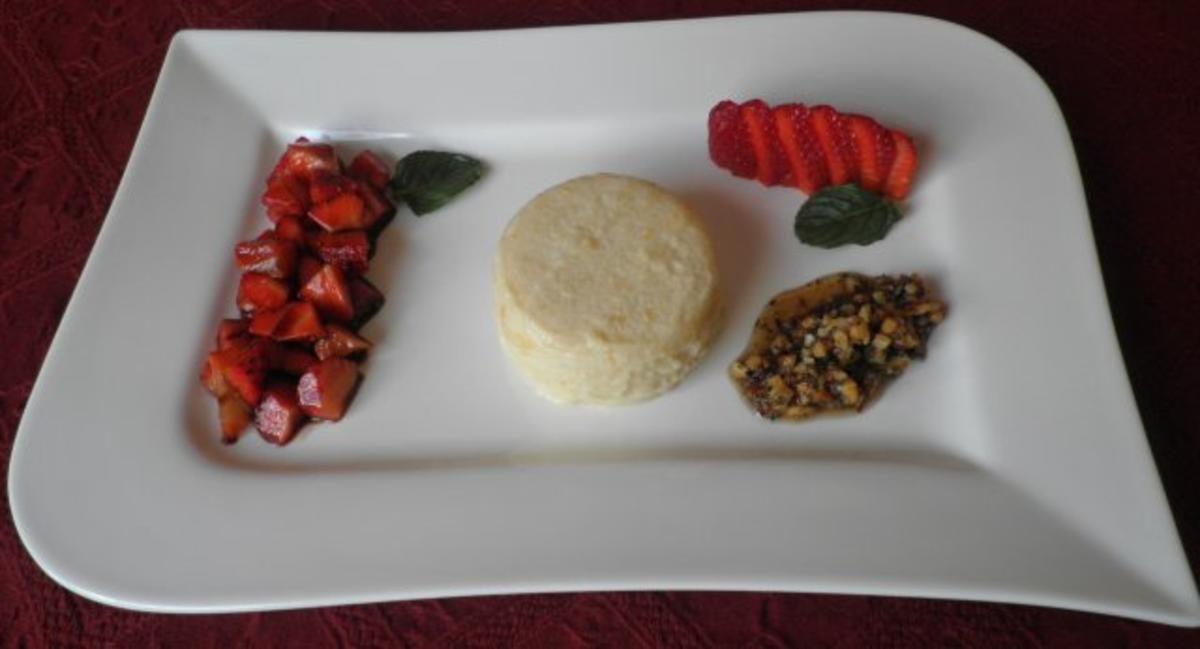 Rhabarberparfait mit Balsamico - Erdbeeren und süßem Pesto - Rezept - Bild Nr. 3