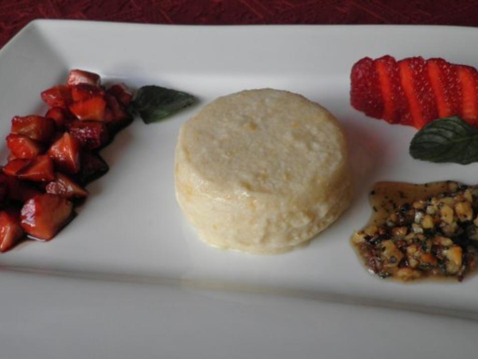 Rhabarberparfait mit Balsamico Erdbeeren und süßem Pesto - einfach ...