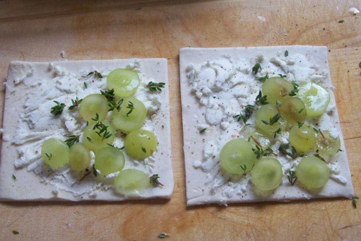 Vorspeise/Snack: Blätterteigtaschen mit Ziegenkäse und Weintrauben - Rezept - Bild Nr. 2