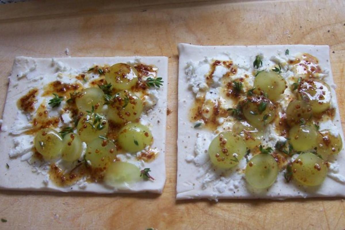 Vorspeise/Snack: Blätterteigtaschen mit Ziegenkäse und Weintrauben - Rezept - Bild Nr. 3