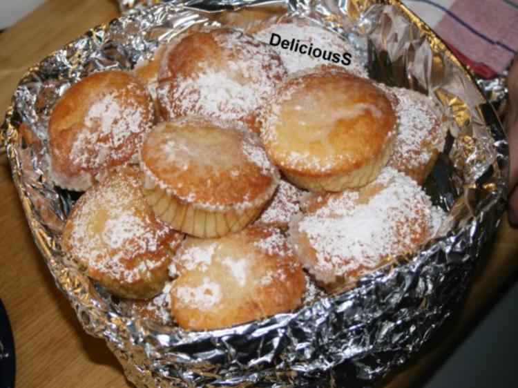 Zitronenmuffins | Zitronentörtchen - schnell &amp; einfach - 289 kcal/100g