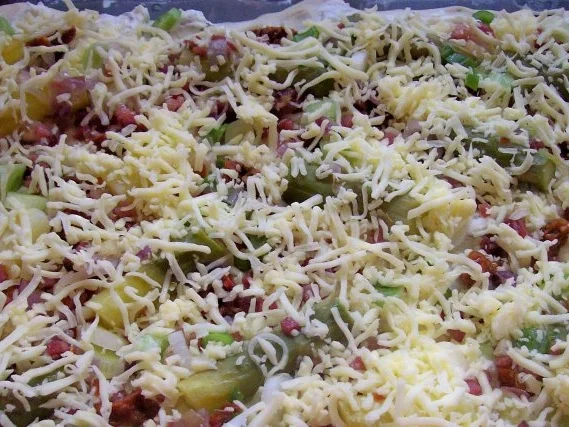 Spargel-Pizza mit getrockneten Tomaten und Ziegenfrischkäse - Rezept - Bild Nr. 6