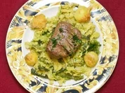 Rinderfilet auf Wirsingbett auf Parmesankartoffeln (Gülcan Kamps) - Rezept