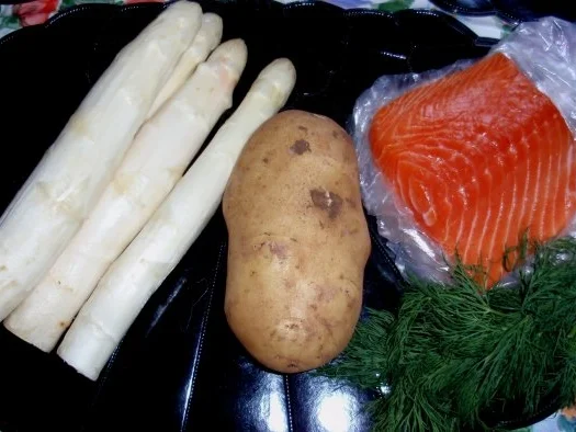 Rezept: Spargel-Lachs-Kartoffel-Gratin Bild Nr. 2 Spargel-Lachs-Kartoffel-Gratin - Rezept - Bild Nr. 2