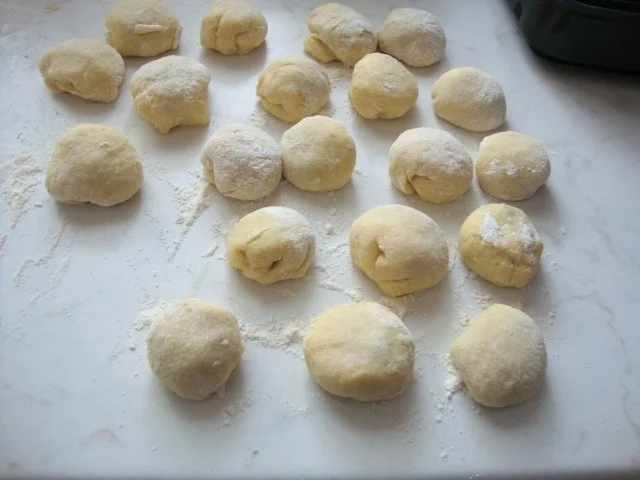 Rezept: Erdäpfel-Preiselbeer-Krapferl Bild Nr. 3 Erdäpfel-Preiselbeer-Krapferl - Rezept - Bild Nr. 3