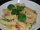 Pasta mit Vanille-Carbonara und Feldsalat - Rezept