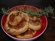 Blätterteig-Tomaten-Schnecken - Rezept