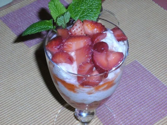 Rhabarbercreme mit marinierten Erdbeeren - Rezept - Bild Nr. 16