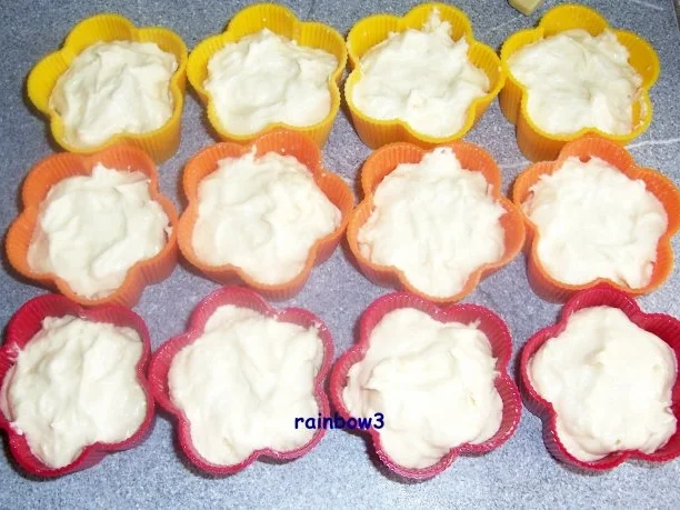 Rezept: Backen: Orangige Buttermilch-Cupcakes Bild Nr. 3 Backen: Orangige Buttermilch-Cupcakes - Rezept - Bild Nr. 3