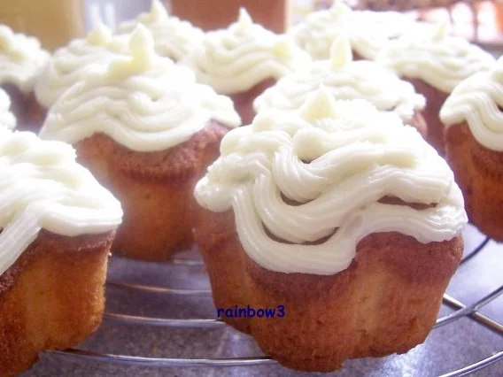 Rezept: Backen: Orangige Buttermilch-Cupcakes Bild Nr. 6 Backen: Orangige Buttermilch-Cupcakes - Rezept - Bild Nr. 6