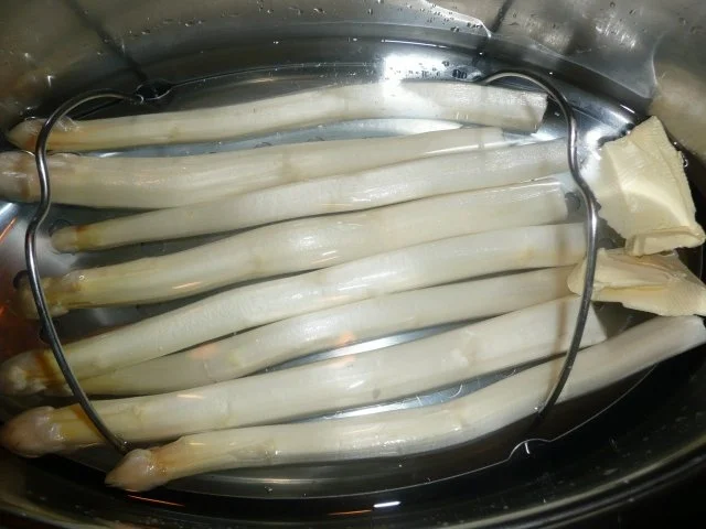 Rezept: Spargel trifft Pellkartoffel und Soße ! Bild Nr. 3 Spargel trifft Pellkartoffel und Soße ! - Rezept - Bild Nr. 3