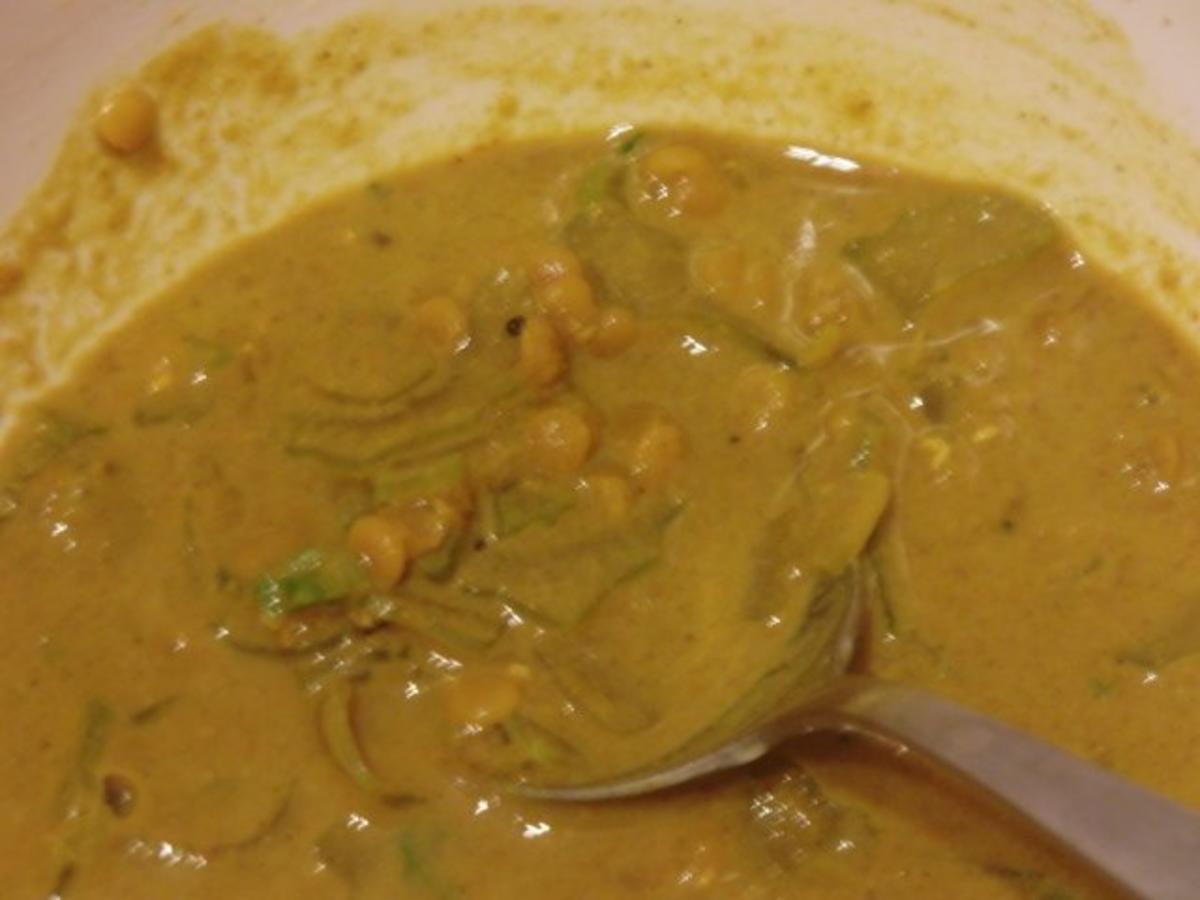 Curry-Linsen-Suppe mit Staudensellerie - Rezept - kochbar.de Curry-Linsen-Suppe mit Staudensellerie - Rezept - kochbar.de
