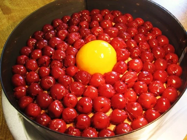 Rezept: Kirschtorte mit Schokoladen-Sahne ... Bild Nr. 4 Kirschtorte mit Schokoladen-Sahne ... - Rezept - Bild Nr. 4