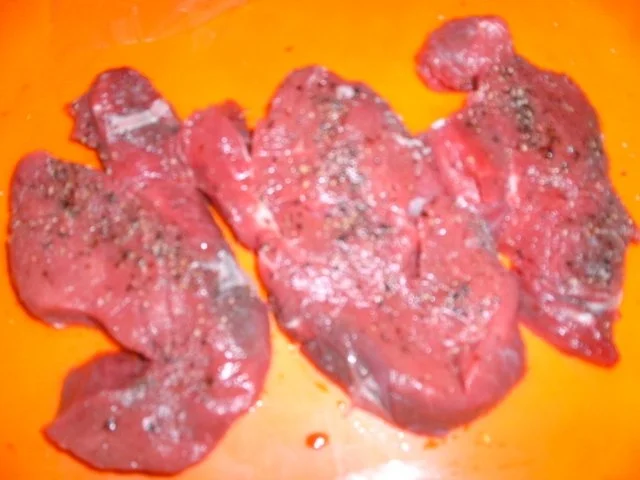 Rezept: Filetsteaks mit speckumwickelten Prinzeßböhnchen Bild Nr. 2 Filetsteaks mit speckumwickelten Prinzeßböhnchen - Rezept - Bild Nr. 2