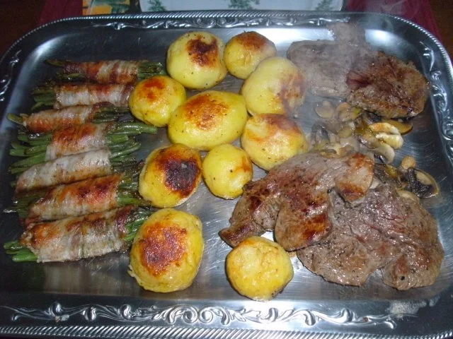 Rezept: Filetsteaks mit speckumwickelten Prinzeßböhnchen Bild Nr. 6 Filetsteaks mit speckumwickelten Prinzeßböhnchen - Rezept - Bild Nr. 6
