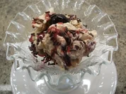 Dessert: Sahneeis mit Amarenakirschen - Rezept