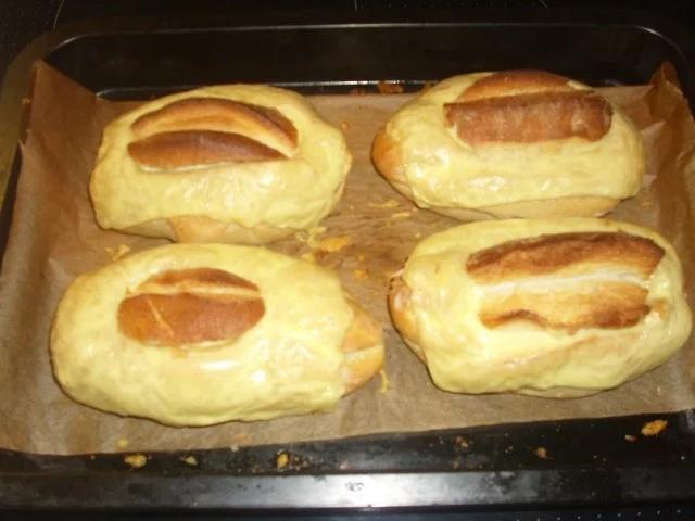 Paprika-Thunfisch-Paste im Brötchen überbacken - Rezept - Bild Nr. 7