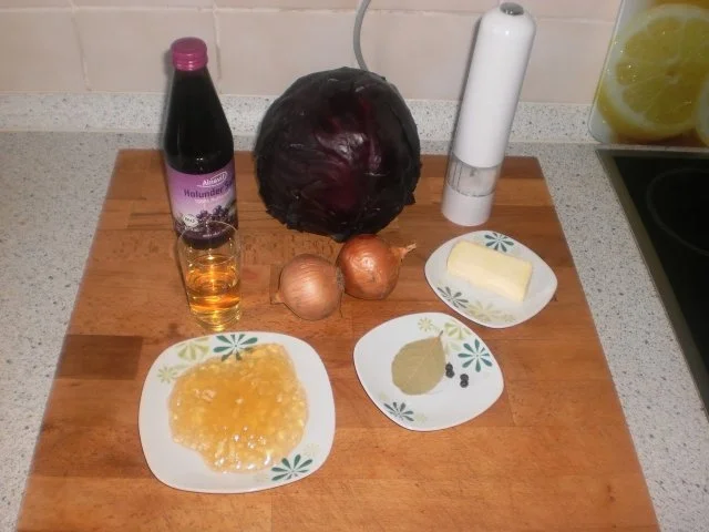 Rezept: Gefüllter Rinderbraten mit Holunderrotkohl Bild Nr. 3 Gefüllter Rinderbraten mit Holunderrotkohl - Rezept - Bild Nr. 3