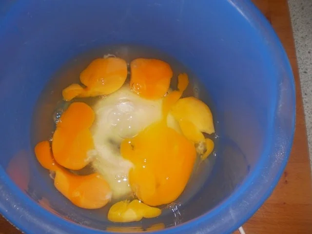 Bayrisch-Creme-Torte mit Erdbeeren und Birnen - Rezept - Bild Nr. 3