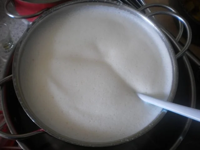 Bayrisch-Creme-Torte mit Erdbeeren und Birnen - Rezept - Bild Nr. 6