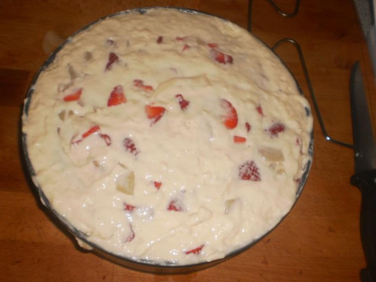 Bayrisch-Creme-Torte mit Erdbeeren und Birnen - Rezept - Bild Nr. 7
