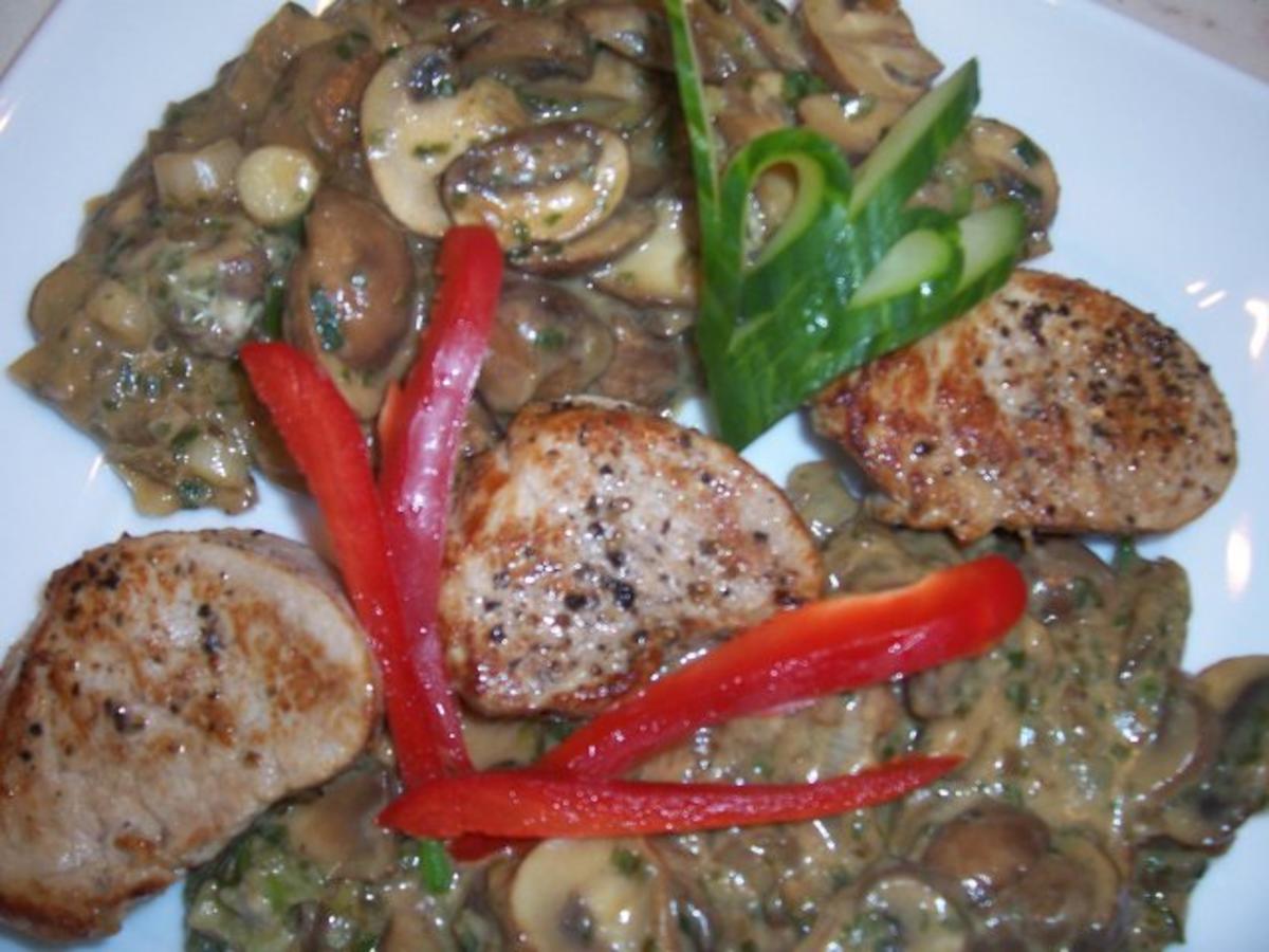 Pfeffersteak aus Schweinelende mit Braunen Champignons - Rezept - Bild Nr. 5