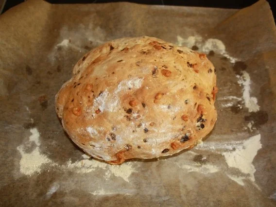 Rezept: Zwiebel Käse Brot mit Schinkenwürfel Zwiebel Käse Brot mit Schinkenwürfel - Rezept