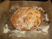 Zwiebel Käse Brot mit Schinkenwürfel - Rezept