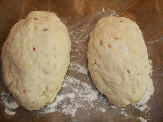 Rezept: Zwiebel Käse Brot mit Schinkenwürfel Bild Nr. 4 Zwiebel Käse Brot mit Schinkenwürfel - Rezept - Bild Nr. 4