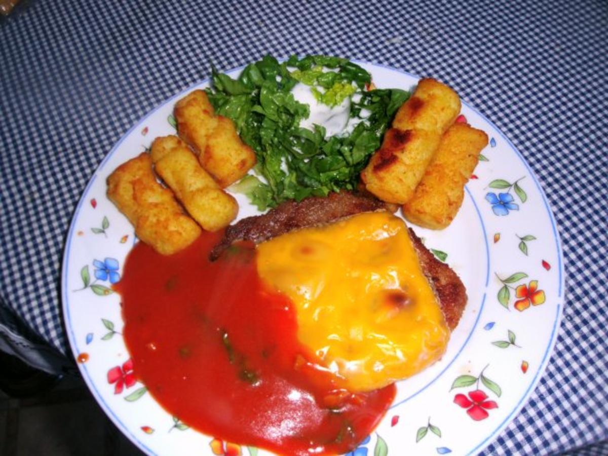 Kotelett mit Käse überbacken mit Tomatensoße , Salat und Kroketten - Rezept - Bild Nr. 8