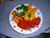 Kotelett mit Käse überbacken mit Tomatensoße , Salat und Kroketten - Rezept