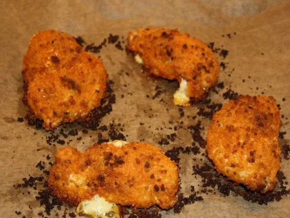 Panierte Hähnchenbrust mit Teuflischer Panade und Käse Schinkenfüllung - Rezept