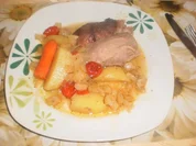 Rezept: Knusprige Putenhaxe im Gemรผsebett Knusprige Putenhaxe im Gemรผsebett - Rezept