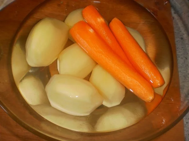 Knusprige Putenhaxe im Gemüsebett - Rezept - Bild Nr. 5