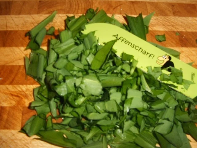 Rezept: Hähnchenbrust mit Bärlauchkruste Bild Nr. 4 Hähnchenbrust mit Bärlauchkruste - Rezept - Bild Nr. 4