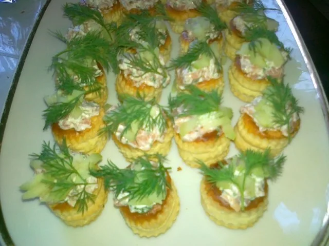 Rezept: Lachstatar in Mini Pasteten Bild Nr. 3 Lachstatar in Mini Pasteten - Rezept - Bild Nr. 3