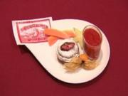 Lauwarmer Schokokuchen mit Erdbeer-Ingwermousse und  Rosenschokoladenstreussel (Vanessa Jung) - Rezept