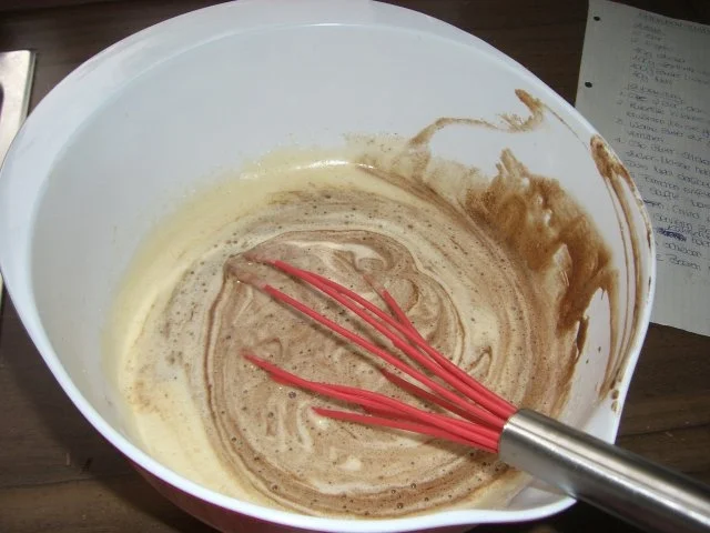 Schokosoufflé mit Pfannkuchen und Mangosoße - Rezept - Bild Nr. 4