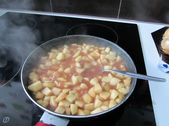 Rezept: Ganz schneller Thorsten -teig - Apfelkuchen - Klein und Groß Bild Nr. 5 Ganz schneller Thorsten -teig - Apfelkuchen - Klein und Groß - Rezept - Bild Nr. 5