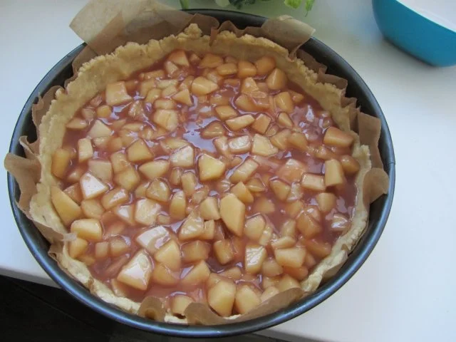 Rezept: Ganz schneller Thorsten -teig - Apfelkuchen - Klein und Groß Bild Nr. 6 Ganz schneller Thorsten -teig - Apfelkuchen - Klein und Groß - Rezept - Bild Nr. 6