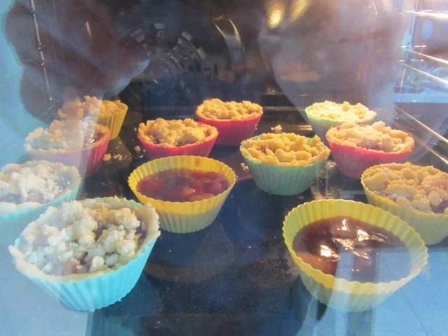 Rezept: Ganz schneller Thorsten -teig - Apfelkuchen - Klein und Groß Bild Nr. 14 Ganz schneller Thorsten -teig - Apfelkuchen - Klein und Groß - Rezept - Bild Nr. 14