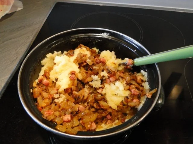 Himmel un Äd mit gebratener Blutwurst in Naturdarm - Rezept - Bild Nr. 5