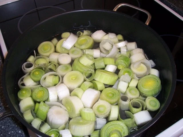 Parmesan Hähnchen mit Rahmporree - Rezept - Bild Nr. 3