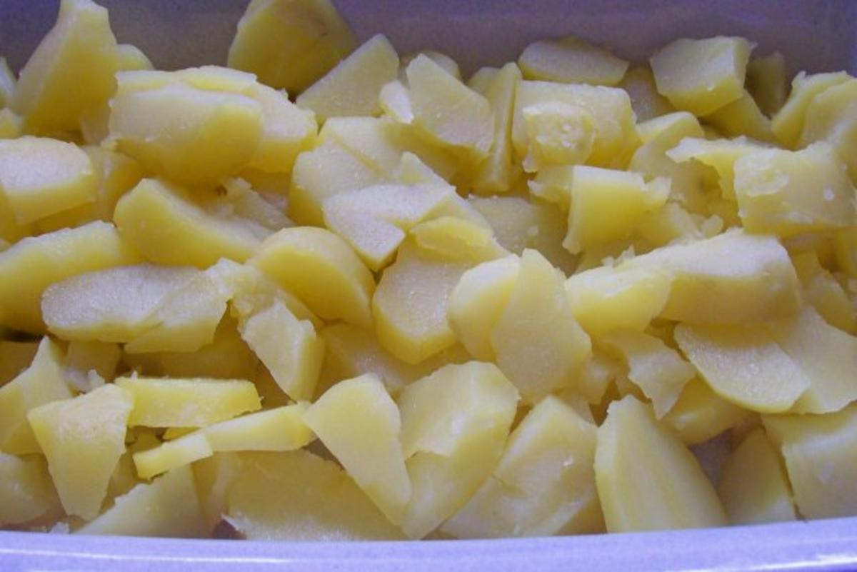 Mediterraner Kartoffel-Hackauflauf mit Ciabatta-Kruste - Rezept - Bild Nr. 2