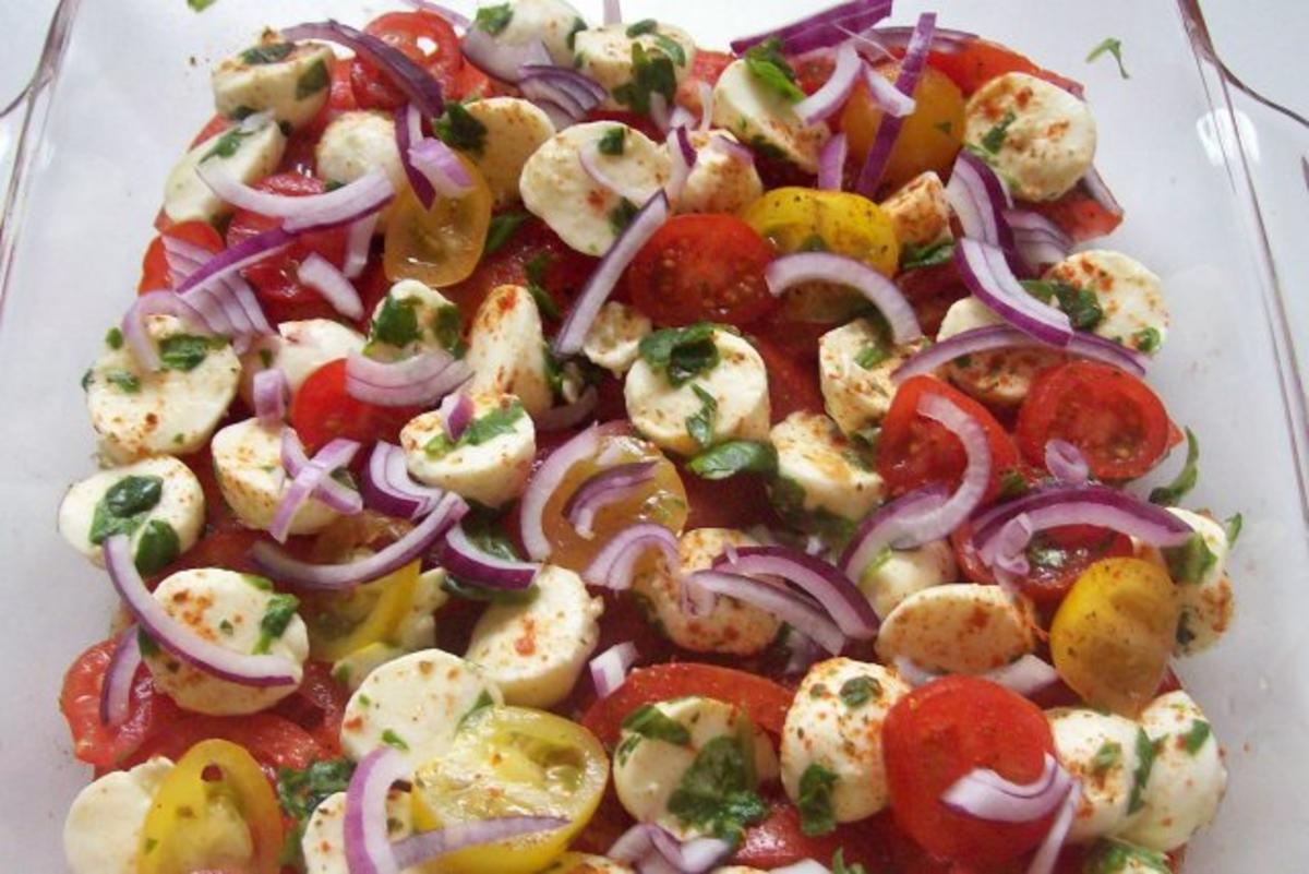 Schichtsalat "Tomate-Mozzarella" mit Honig-Balsamico-Dressing - Rezept - Bild Nr. 6