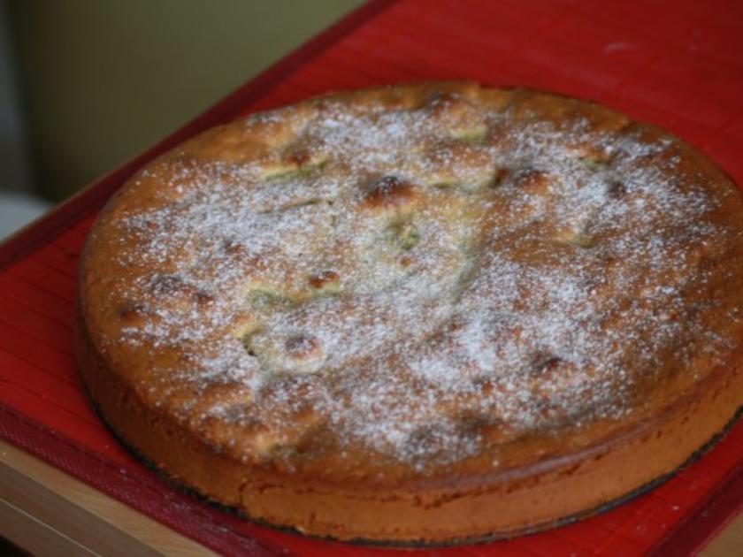 Rhabarberauflauf mit Vanillesoße - Rezept - kochbar.de