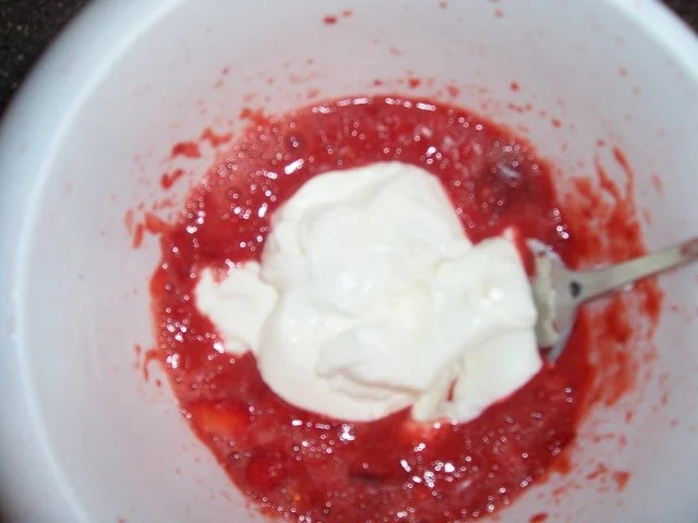 Erdbeeren und Orangen in Frischkäse getaucht... - Rezept - Bild Nr. 3