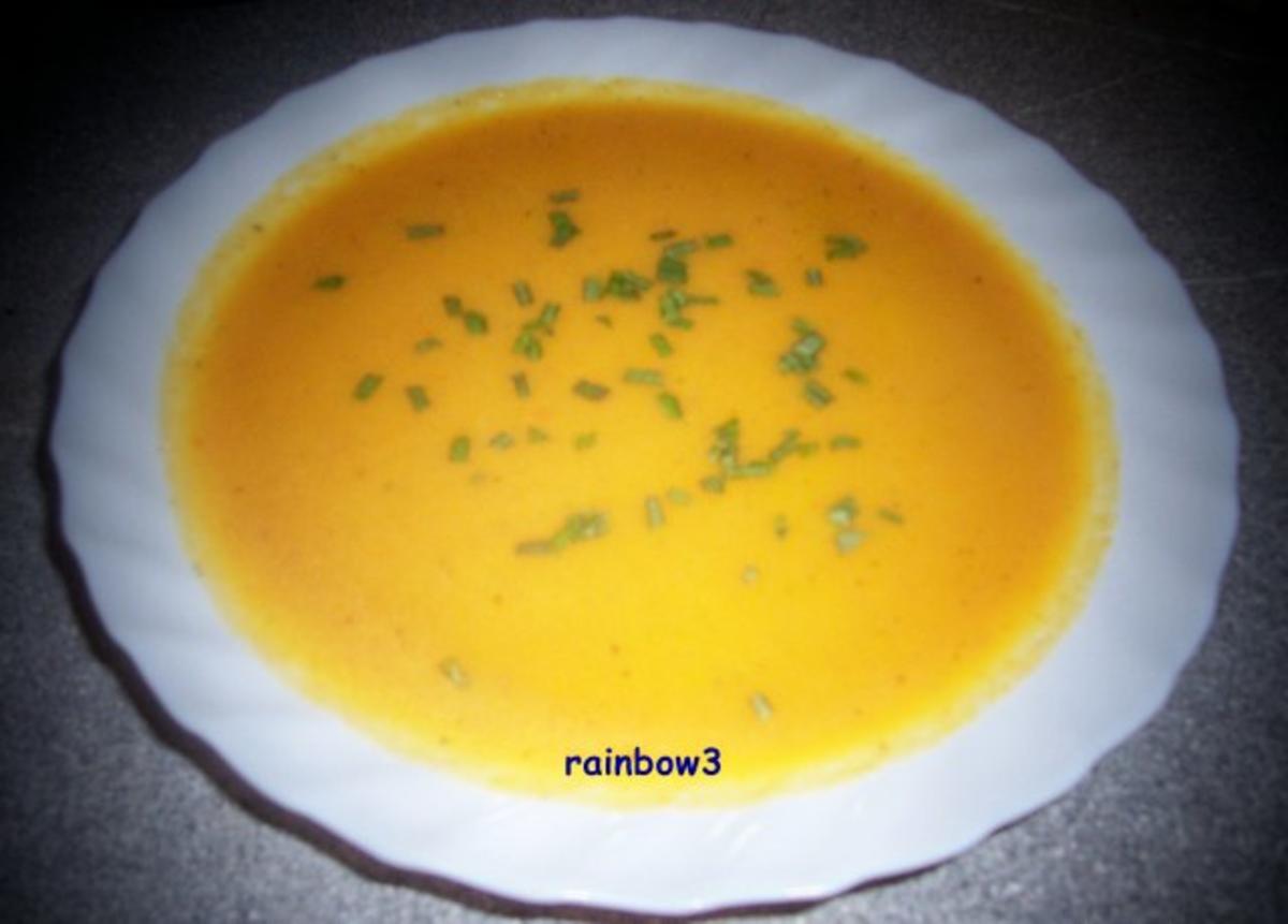 Bilder für Kochen: Asiatische Möhren-Suppe - Rezept