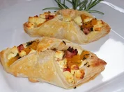 Snack: Blätterteigschiffchen mit Feta und Kürbis - Rezept