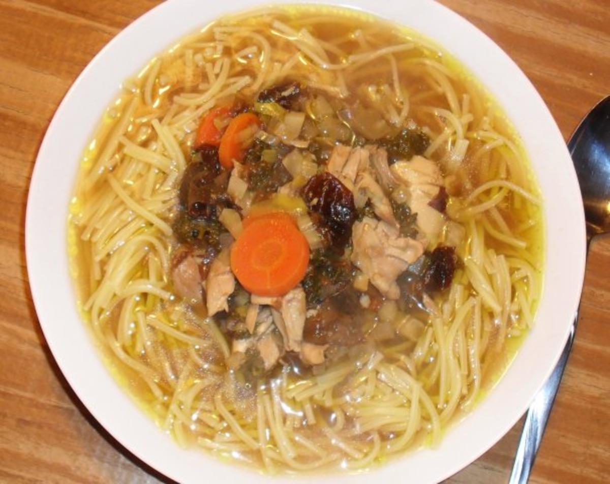 Hühnersuppe "Gut Heedfeld" - Rezept